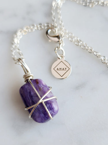  Let Charoite help you dissolve fear, negativity, and stress while bringing courage and clarity to your journey. 