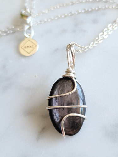 Hypersthene eases anxiety, clears mental fog, and promotes emotional balance. Let this powerful stone shield you from negative energy while supporting your quest for clarity and spiritual growth