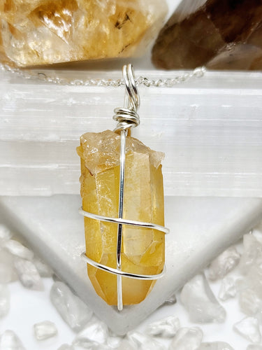 Experience the uplifting power of Tangerine Quartz, with its unique iron coating that gives it a radiant orange glow. Ideal for boosting creativity, motivation, and abundance, this crystal is perfect for enhancing meditation and spiritual practices